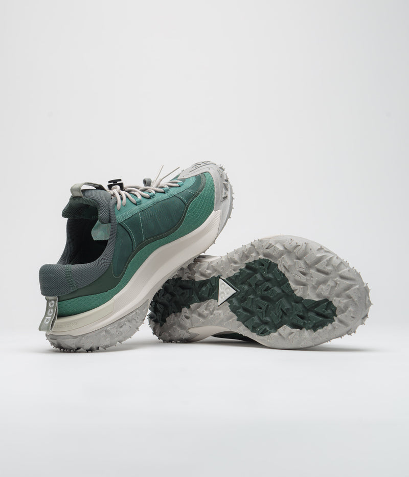 Nike ACG Mountain Fly 2 Low Shoes in Bicoastal and Light Orewood Brn and Vintage Green
