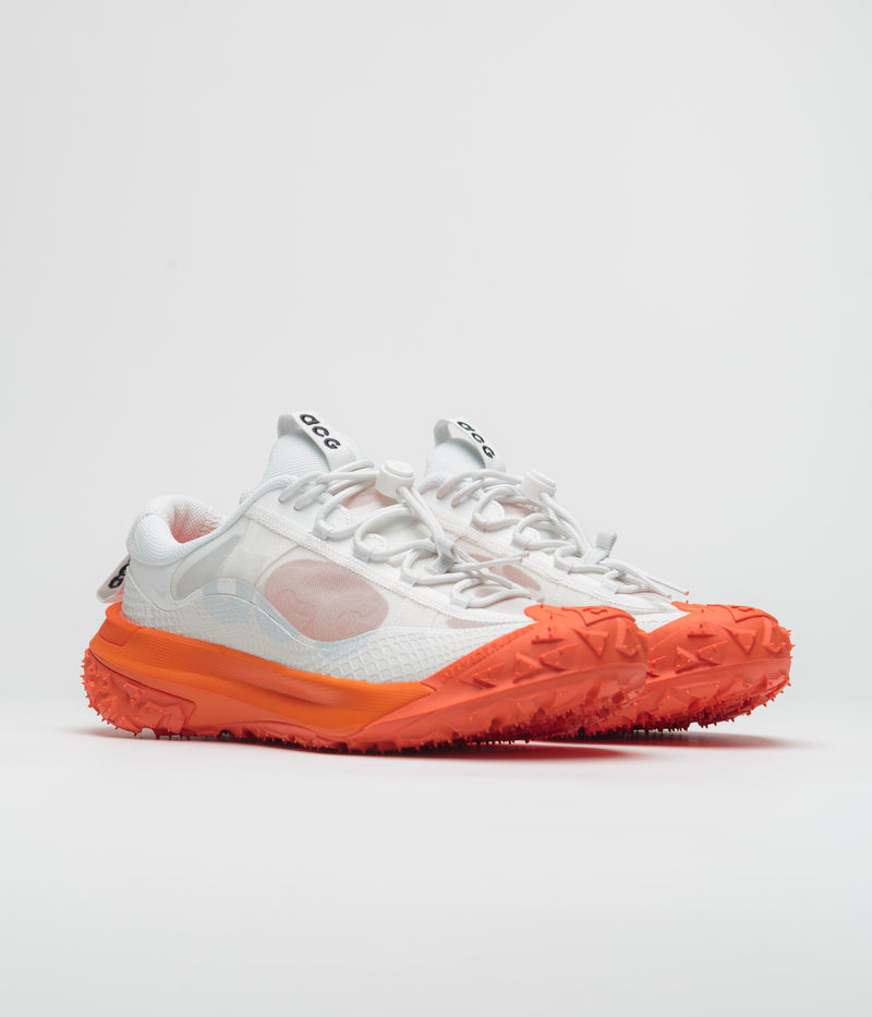 Nike ACG Mountain Fly 2 Low Shoes in Summit White and Summit White and Black