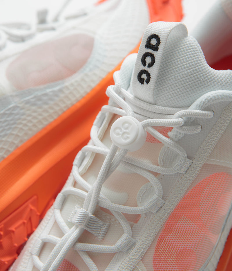 Nike ACG Mountain Fly 2 Low Shoes in Summit White and Summit White and Black
