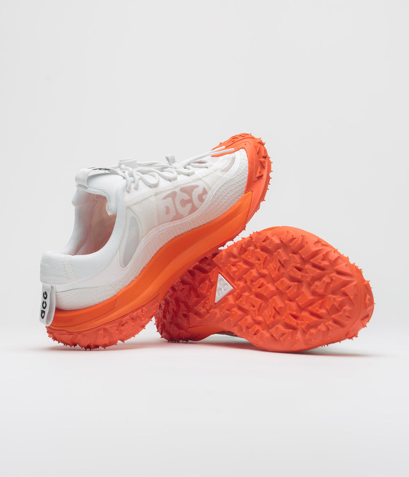 Nike ACG Mountain Fly 2 Low Shoes in Summit White and Summit White and Black