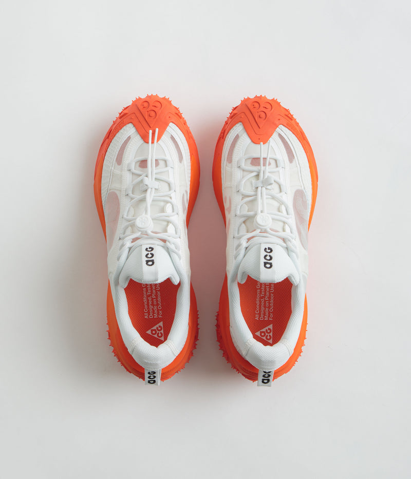 Nike ACG Mountain Fly 2 Low Shoes in Summit White and Summit White and Black