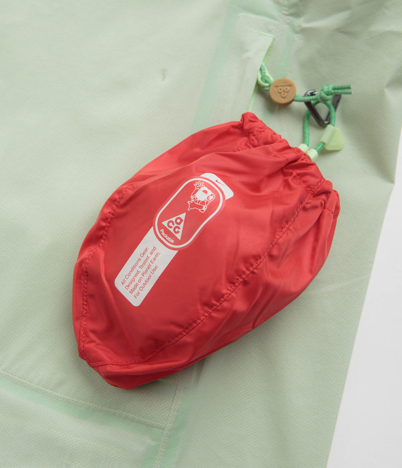 Nike ACG Trail Snacks Jacket in Vapor Green and Reflective Silver
