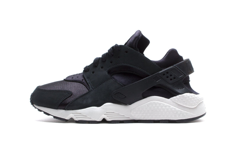 Nike Air Huarache LE