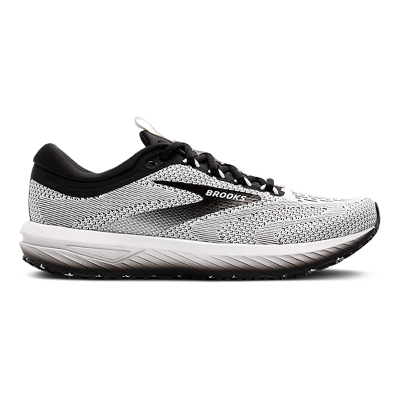 Brooks Revel 7