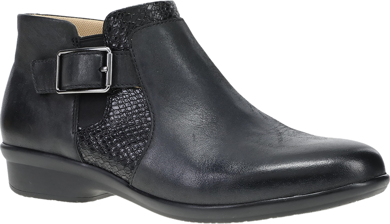 Quarter turn view Women's Dansko Footwear style name Carolyn in color BLK BRN CA. Sku: 10510020200