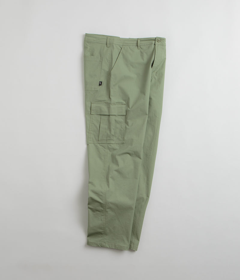 Nike Club Cargo Pants in Oil Green and Oil Green