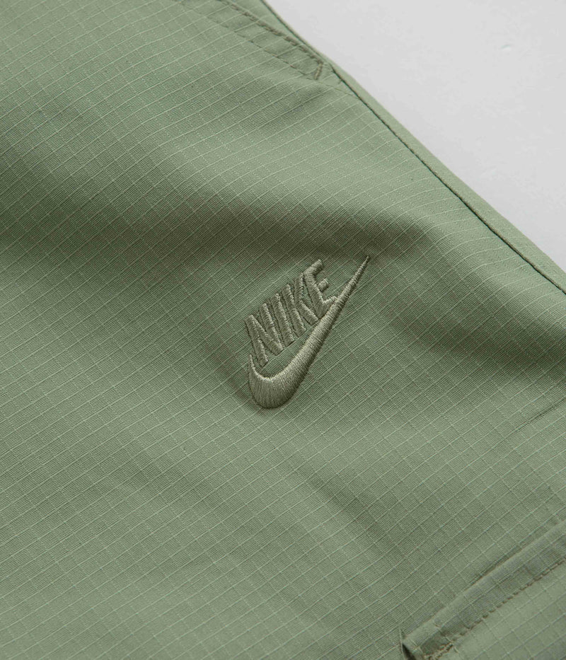 Nike Club Cargo Pants in Oil Green and Oil Green
