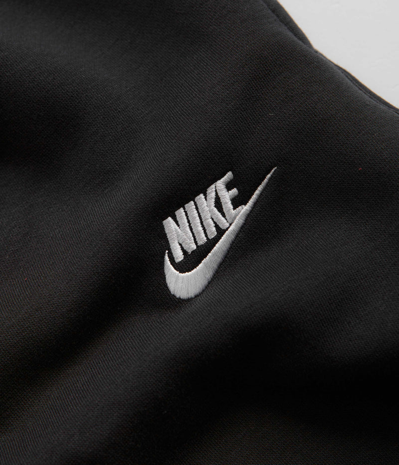 Nike Club Fleece Sweatpants in Black and Black / White