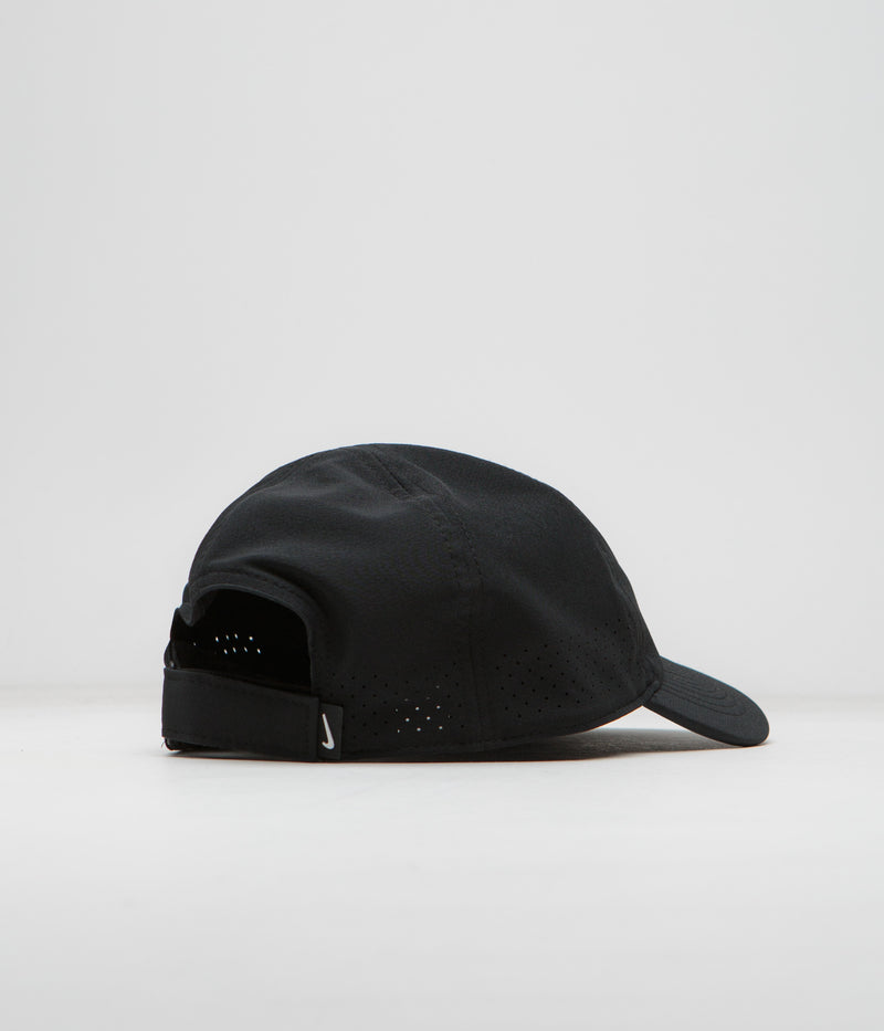 Nike Club Tennis Cap in Black and White