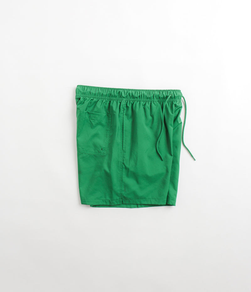Nike Club Woven Flow Shorts in Malachite and White