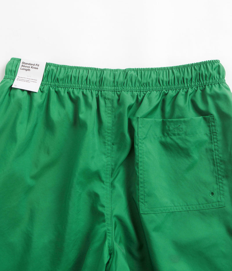 Nike Club Woven Flow Shorts in Malachite and White