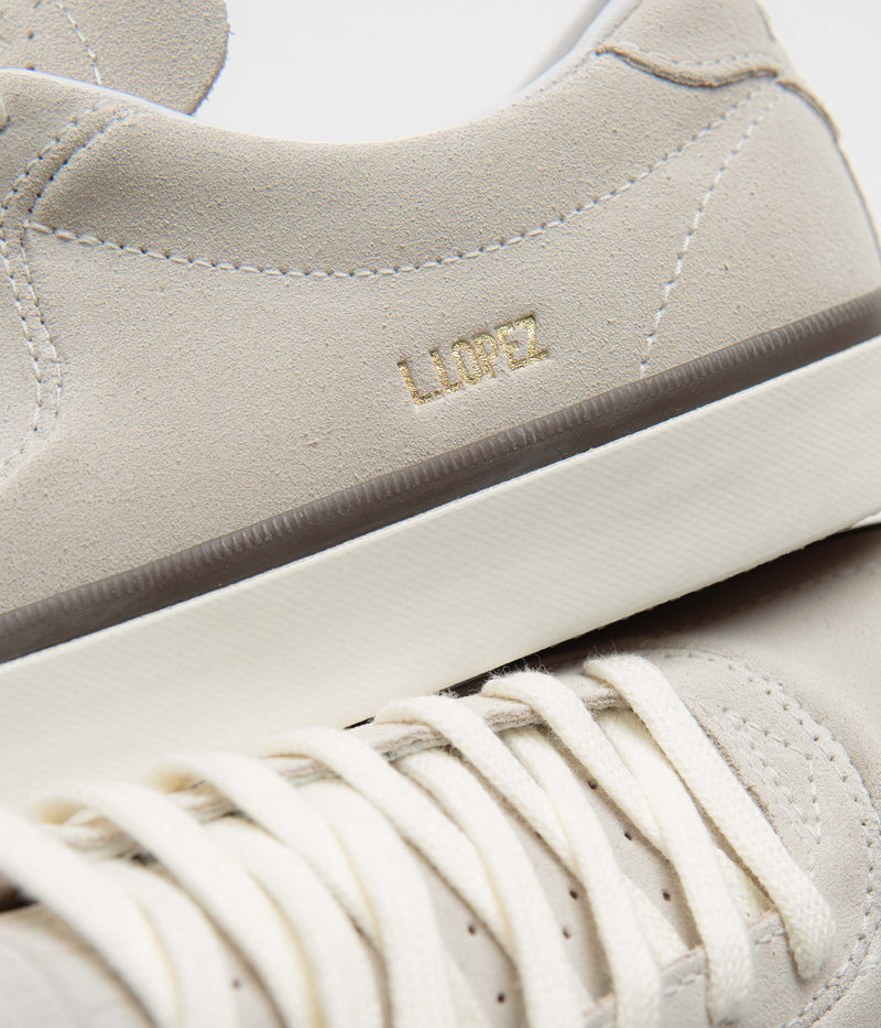 Converse Cons Louie Lopez Pro Ox Shoes in Egret and Black / Egret