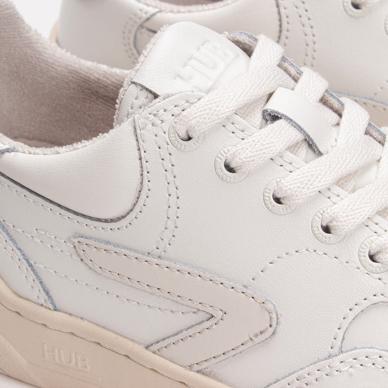 HUB Court | Off White/Light Bone/Silver | Women