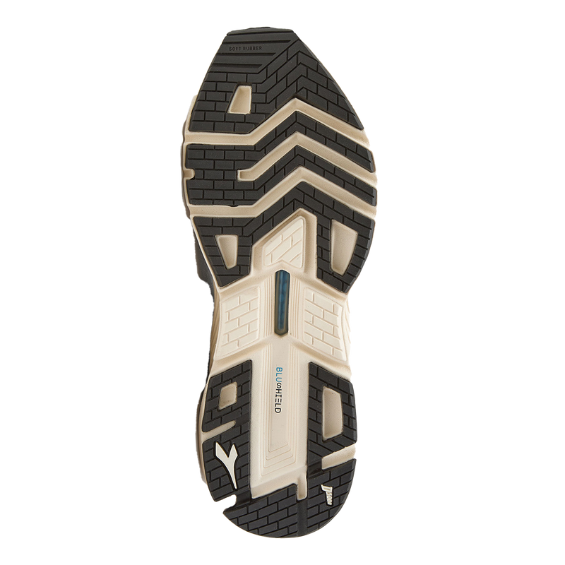 Diadora Mythos Blushield Volo 3
