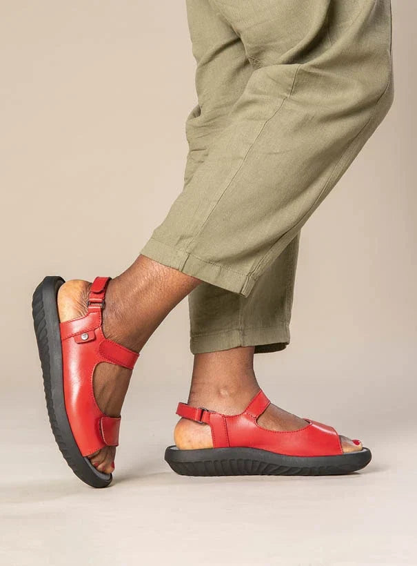 Women's Wolky Feel XW in Red. Sku: 00890-50500