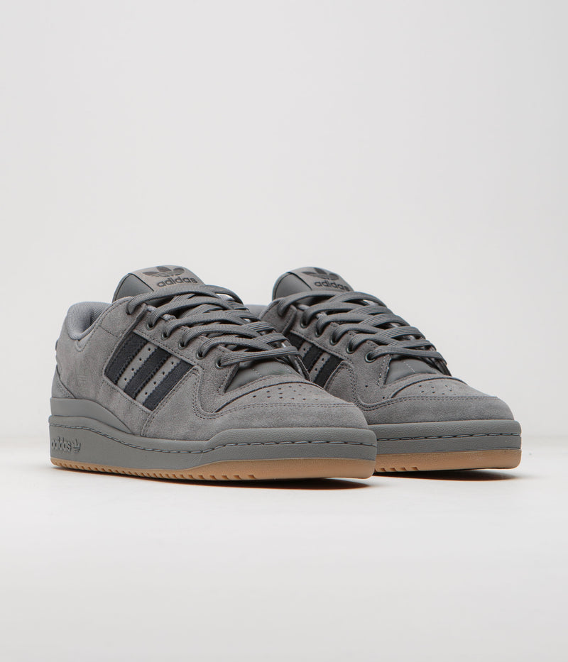 Adidas Forum 84 Low ADV Shoes in Grey Four and Carbon / Grey Three