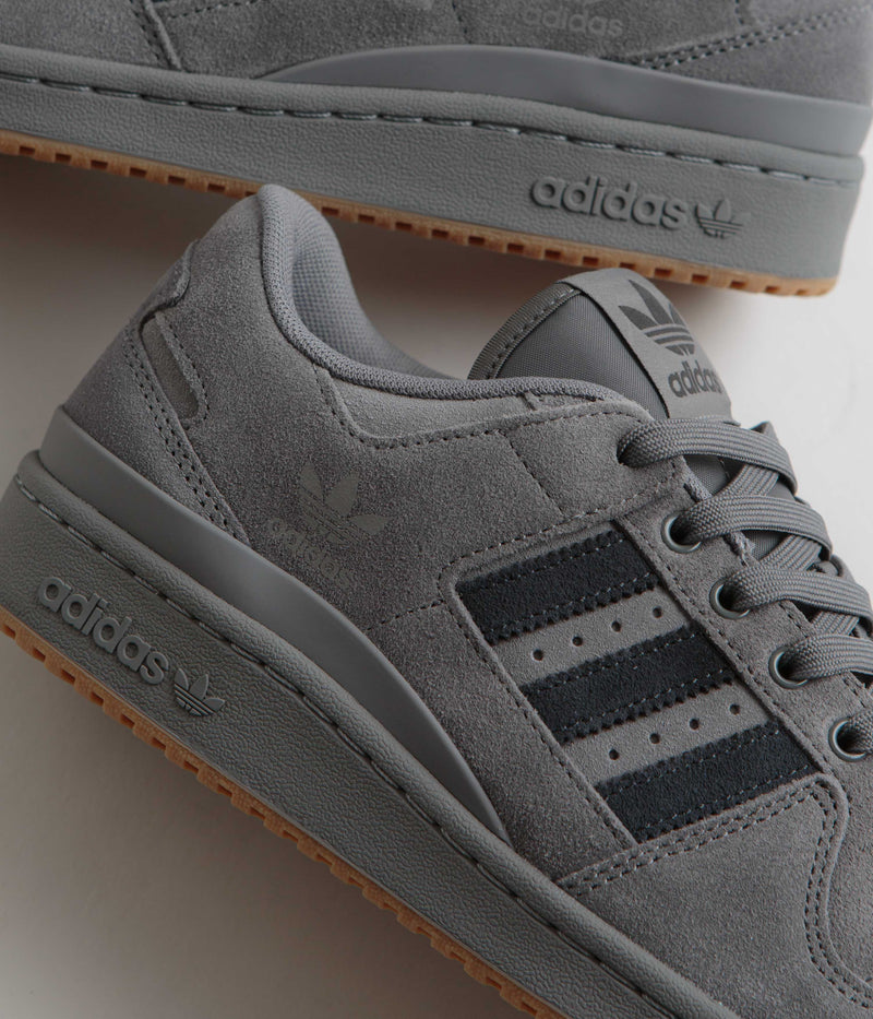 Adidas Forum 84 Low ADV Shoes in Grey Four and Carbon / Grey Three