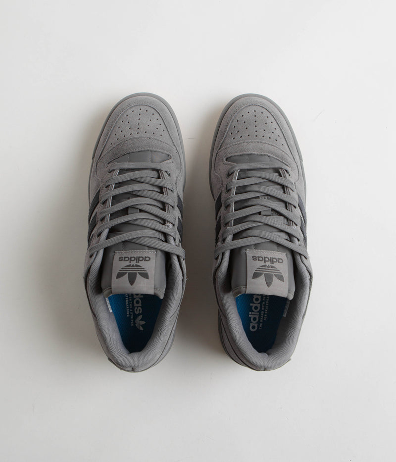 Adidas Forum 84 Low ADV Shoes in Grey Four and Carbon / Grey Three