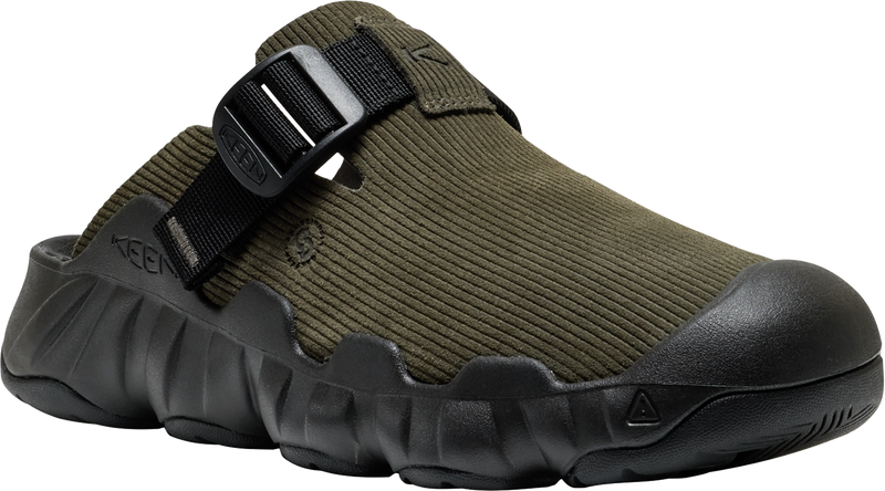 Quarter turn view Men's KEEN Footwear style name Hyperport Clog Leather in color STURT/BLK. Sku: 1031238