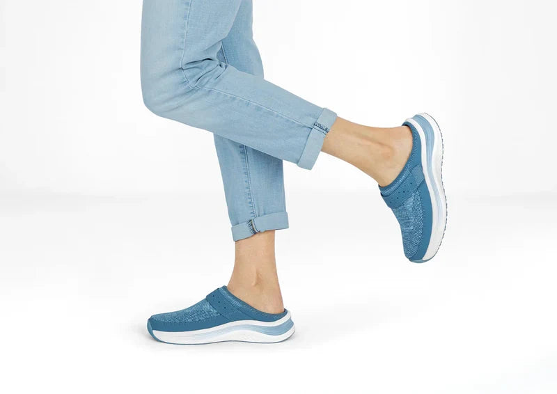 Women's Orthofeet Iris in Blue. Sku: 72022-2E