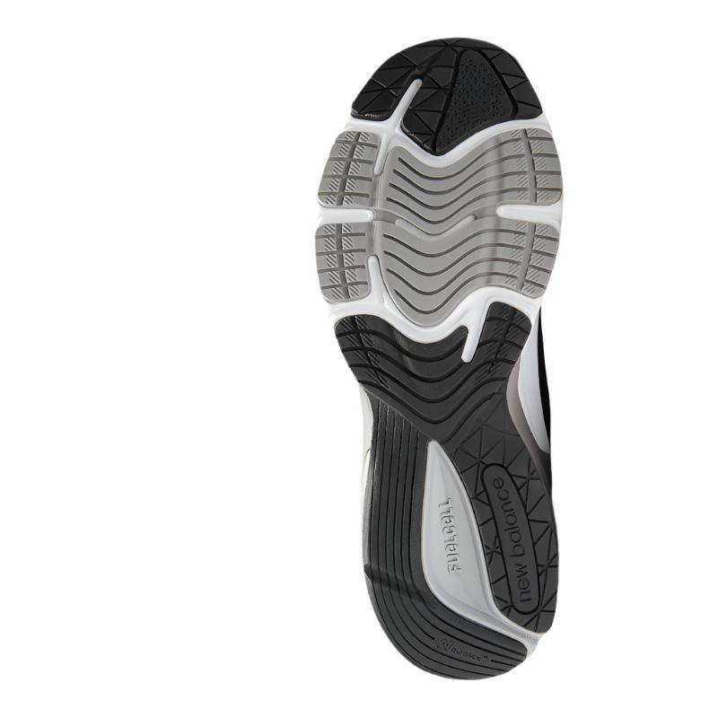 Men's New Balance Footwear in Black/ White. Sku: M990BK6-4E