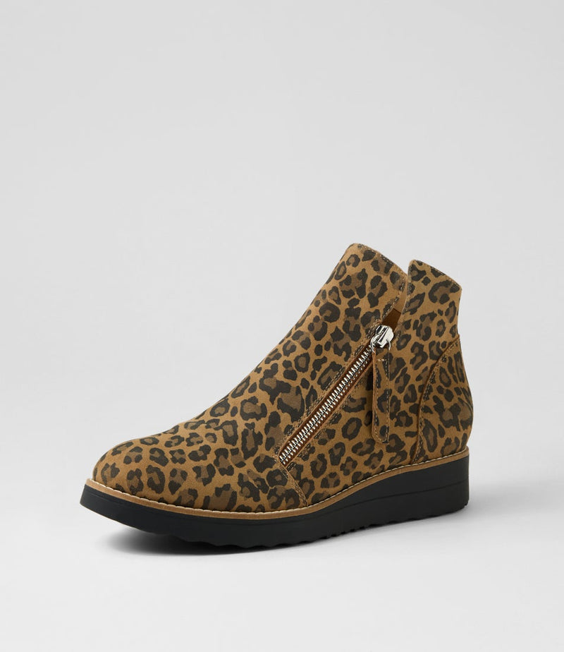 Women's Django & Juliette Ohmy in Camel Leopard Suede. Sku: DJ16318K13SU