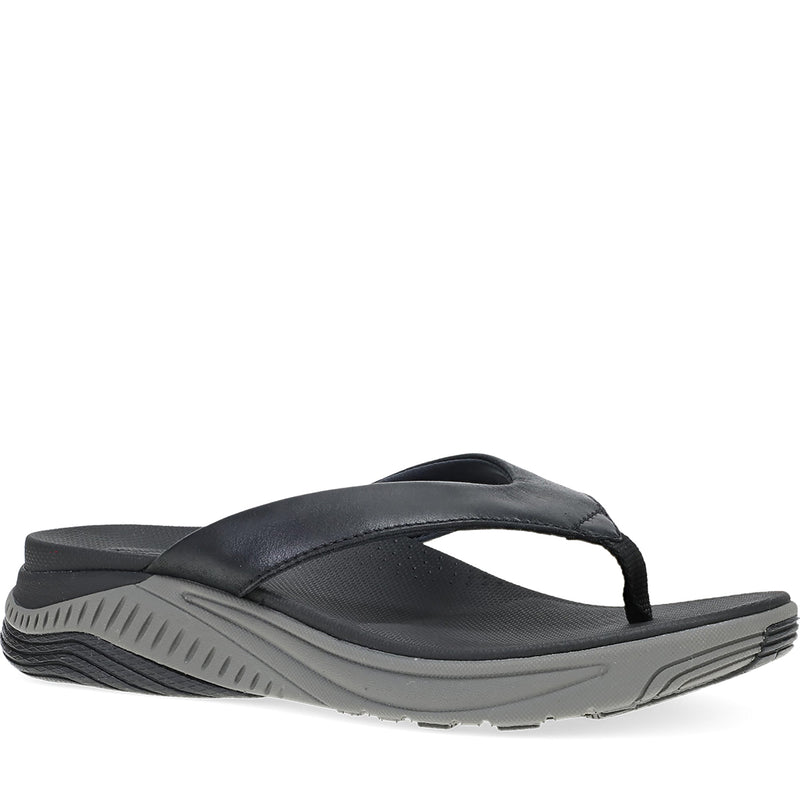 Quarter Turn Women's Rosemary Footwear in Black Calf. Sku: 4918100200