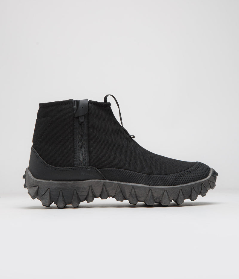 Salomon Snowclog Mid Shoes in Black and Black / Black