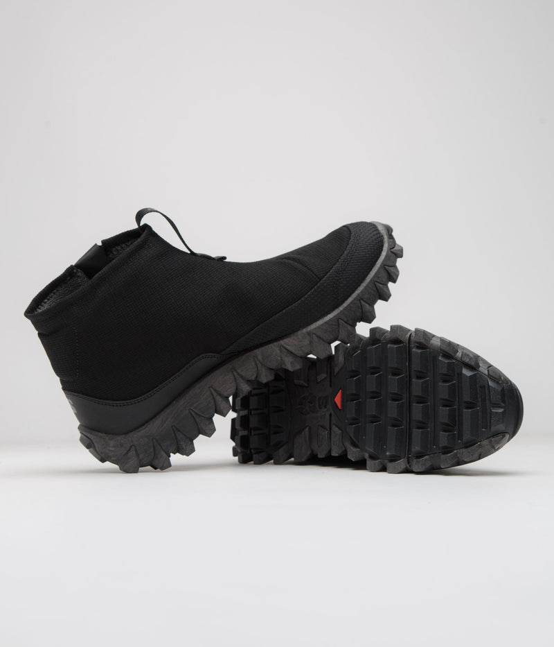 Salomon Snowclog Mid Shoes in Black and Black / Black