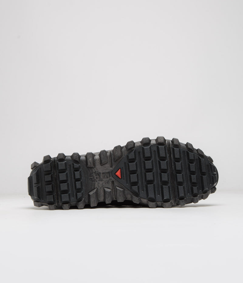 Salomon Snowclog Mid Shoes in Black and Black / Black