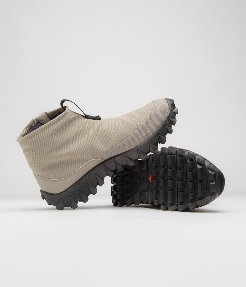 Salomon Snowclog Mid Shoes in Feather Grey and Feather Grey / Black