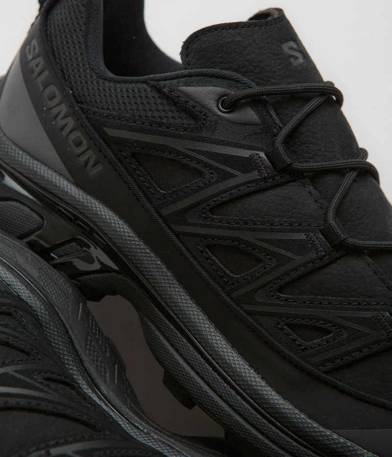 Salomon XT-6 Expanse LTR Shoes in Black and Black / Asphalt