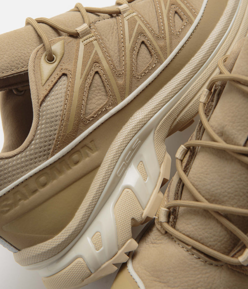 Salomon XT-6 Expanse LTR Shoes in Kelp and Safari / Almond Milk
