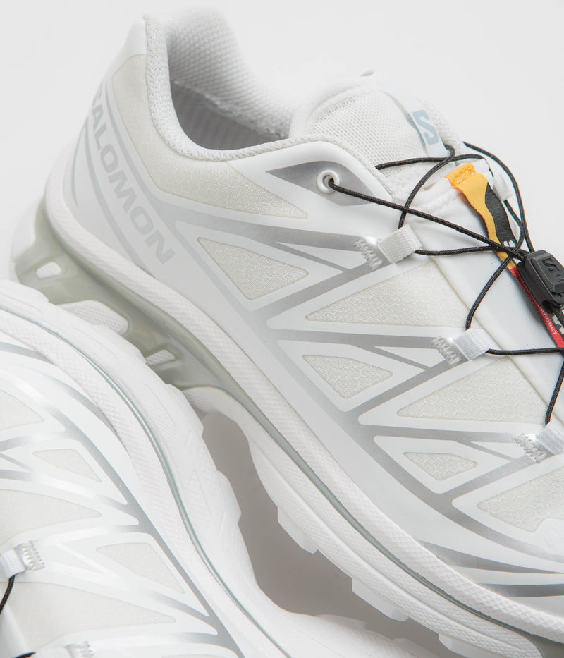 Salomon XT-6 GTX Shoes in White and White / Silver