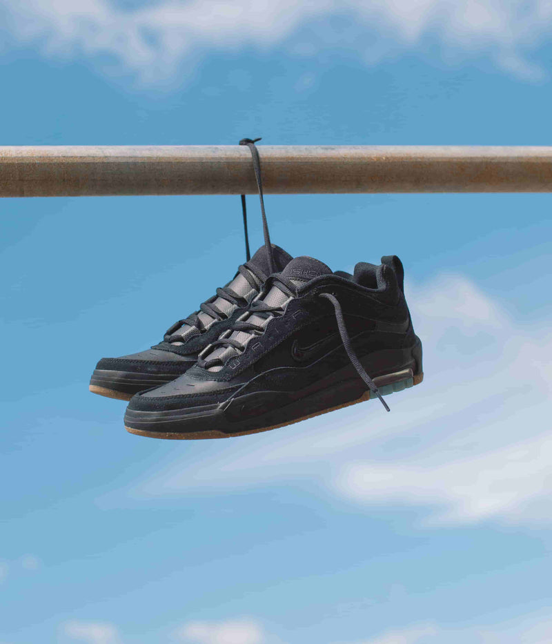 Nike SB Air Max Ishod Shoes in Black and Black and Anthracite - Black - Black