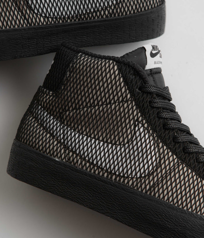 Nike SB Blazer Mid Premium Shoes in White and Black and White - Black