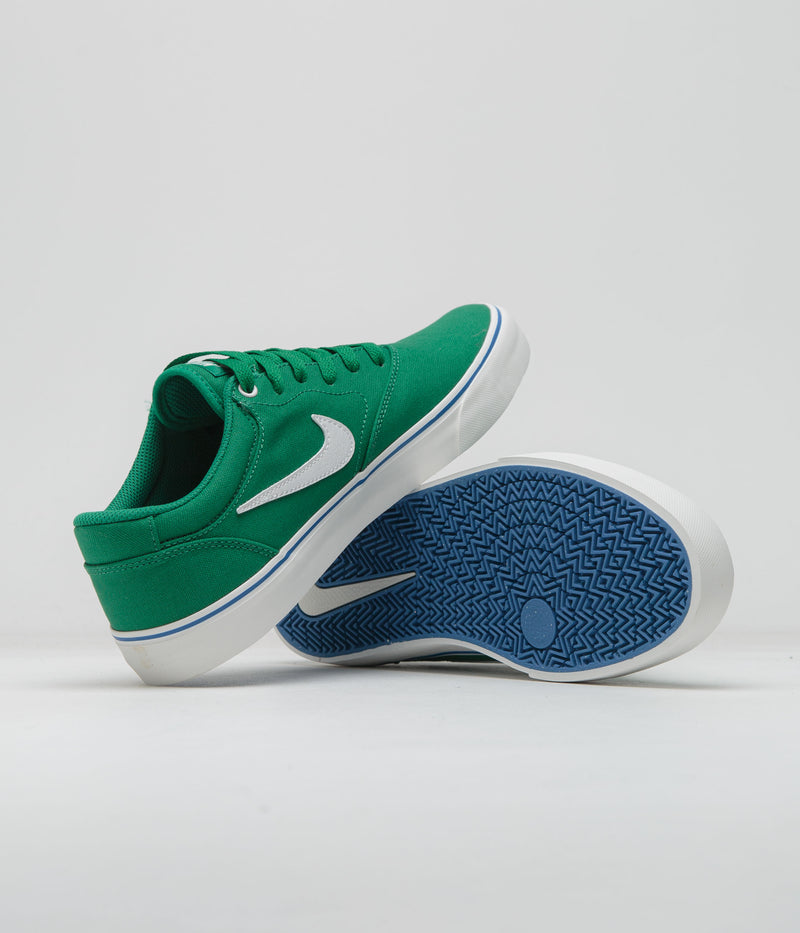 Nike SB Chron 2 Canvas Shoes in Malachite and Summit White and Malachite