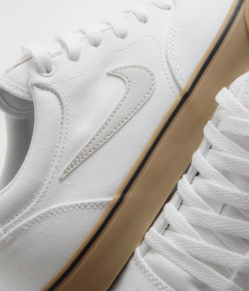Nike SB Chron 2 Canvas Shoes in White and Light Bone and White - Gum Light Brown