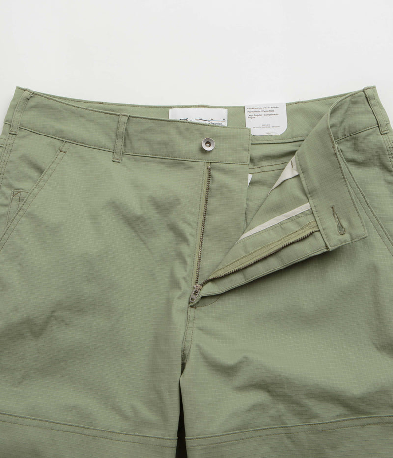 Nike SB Double Knee Pants in Oil Green