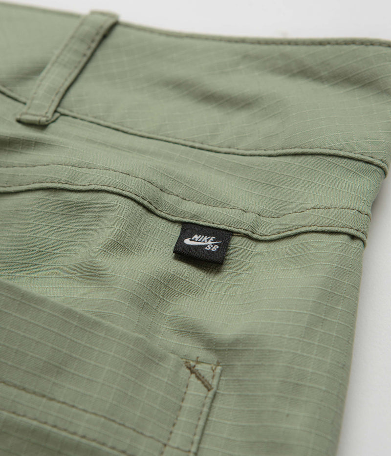 Nike SB Double Knee Pants in Oil Green
