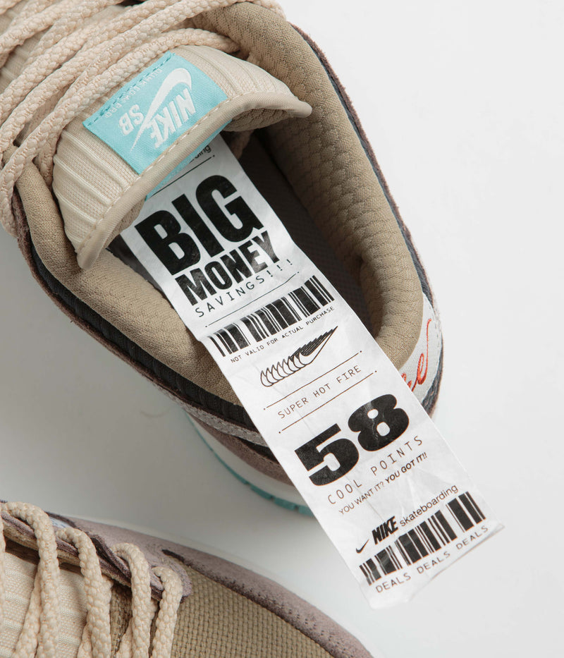 Nike SB Dunk Low Pro Premium Shoes in Baroque Brown and Summit White and Sanddrift