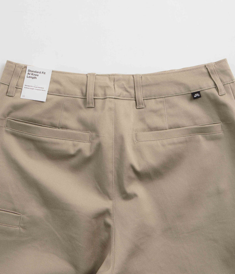 Nike SB El Chino Shorts in Khaki