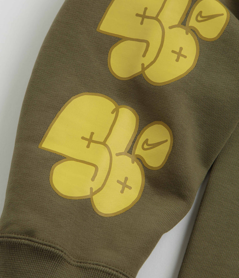 Nike SB Graff Hoodie in Medium Olive