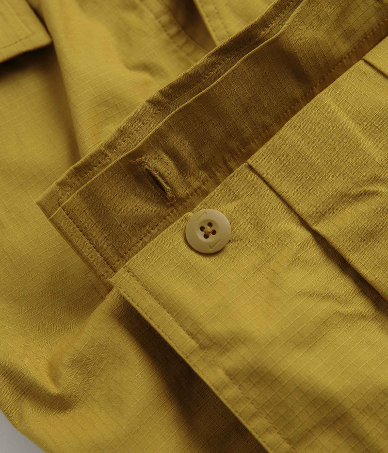 Nike SB Kearny Cargo Shorts in Bronzine