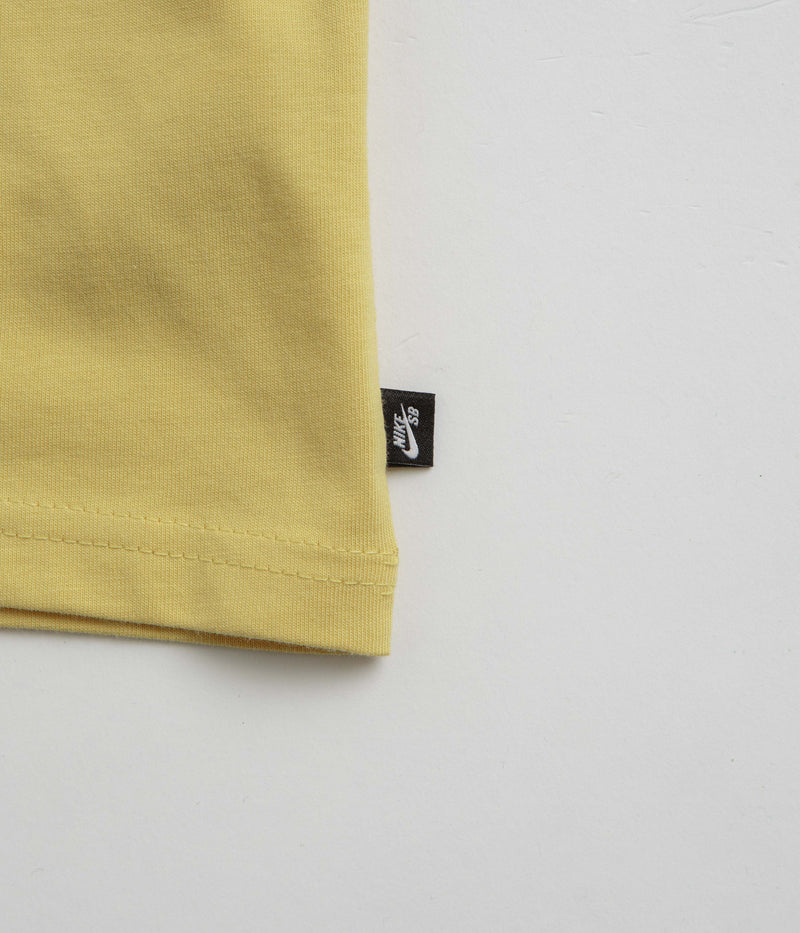 Nike SB Large Logo T-Shirt in Saturn Gold