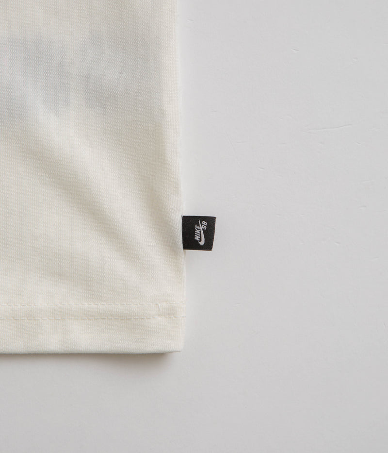 Nike SB Thumbprint T-Shirt in Sail