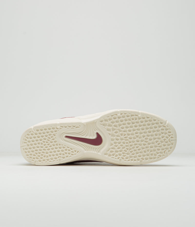 Nike SB Vertebrae Shoes in Team Red and Sail and Team Red - Sail