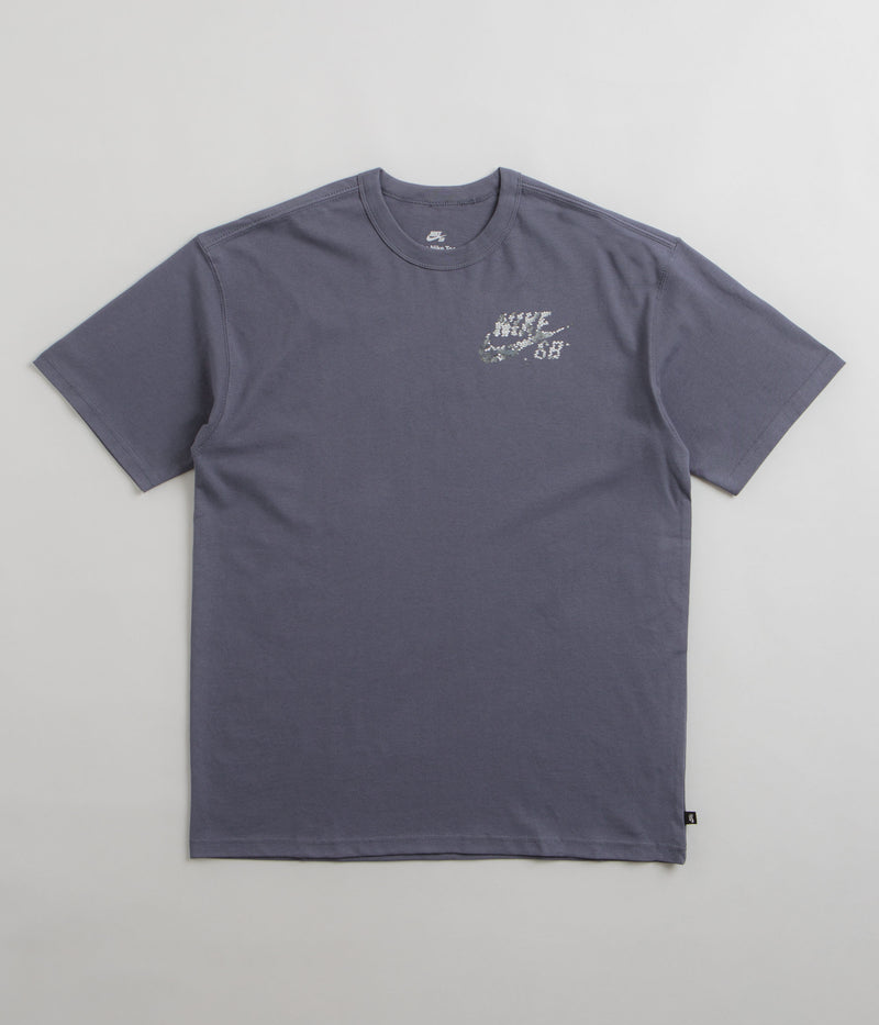 Nike SB Yuto T-Shirt in Light Carbon
