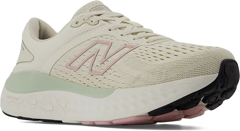 Women's New Balance W1540TG4 Wide in Turtledove/ Silver Moss. Sku: W1540TG4