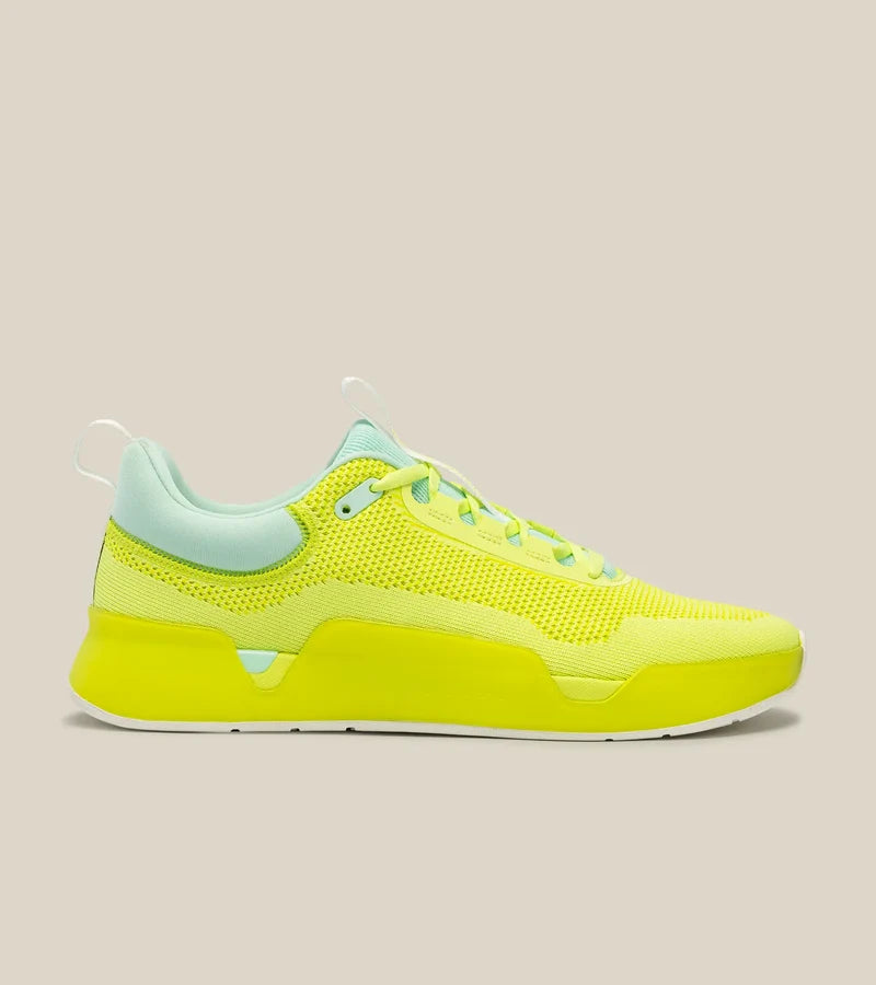 women's move trainer